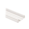 BASE PARA CANALETA T-45,  DE PVC RÍGIDO,  CON ORIFICIOS PERFORADOS PARA MONTAJE,  60.3 X 18.5 X 2400 MM,  COLOR BLANCO MATE